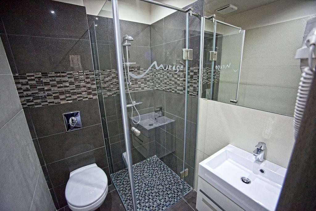 Mirage Hotel Sárvár Стая снимка